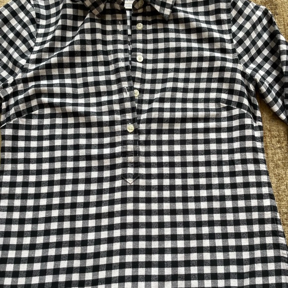 Vinyard Vines, Size 0, Black Flannel Fitted Tunic. - Picture 3 of 8